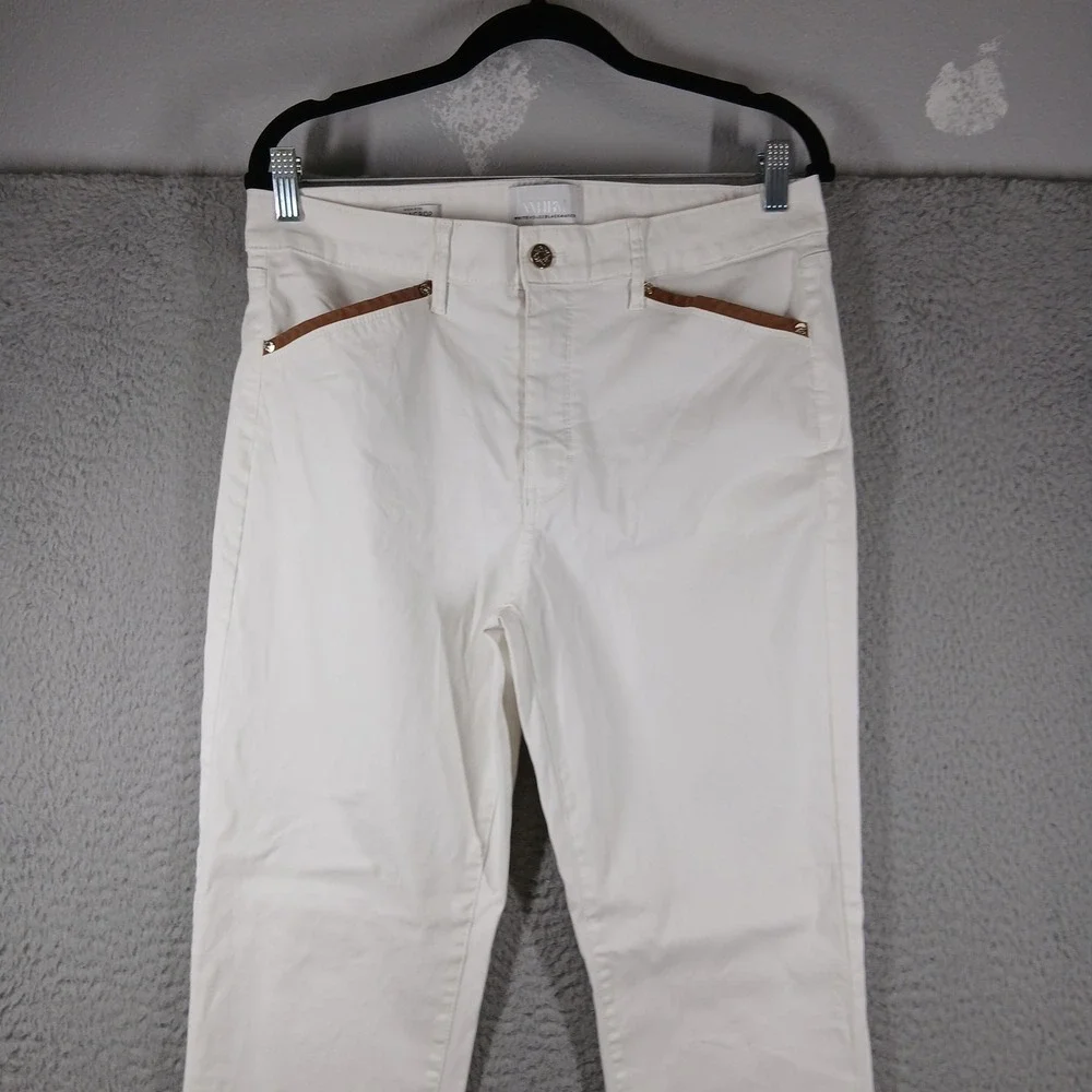 WHBM High Rise Slim Crop Pants Off White‎ Tan Pocket Trim Size 14